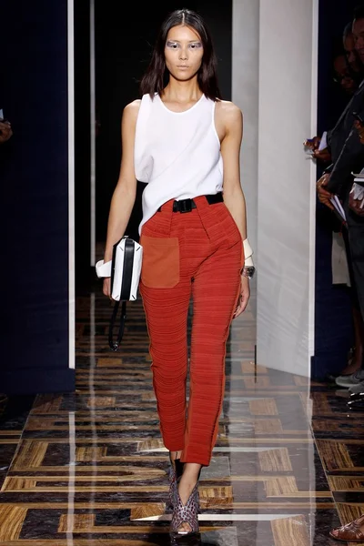 Look 25